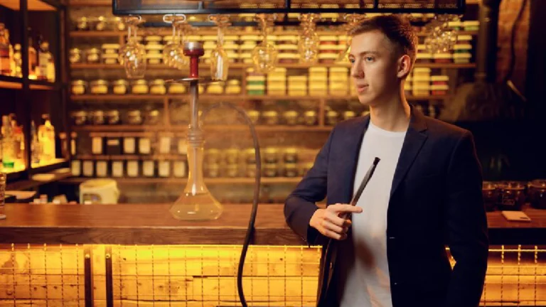 Are Head Shops Profitable? A Deep Dive into the Smoke & Hookah Industry