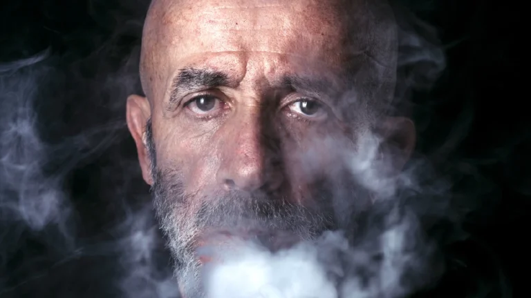 How to Use a Disposable Vape Pen with Button